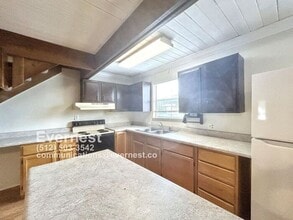 801 W Navarro St in Llano, TX - Building Photo - Building Photo