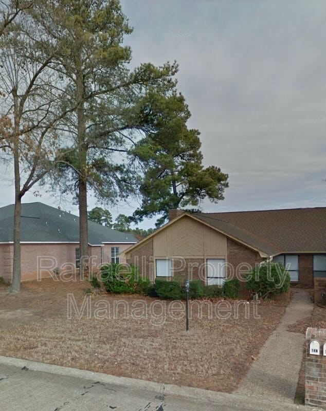 property at 14 Fernwood Dr