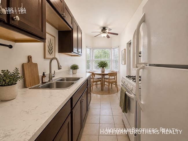 366 N Orange Grove Ave, Unit 3