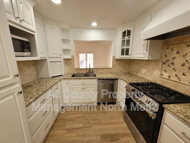 180 Crestwood Ct in Alpharetta, GA - Building Photo - Building Photo