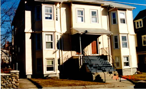 103-105 Summer St in Somerville, MA - Building Photo