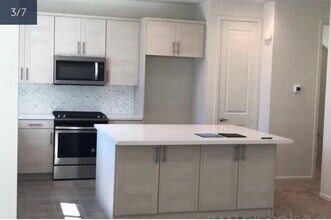 1237 Via Candelas in Oceanside, CA - Building Photo - Building Photo