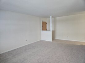 401 US-22 in North Plainfield, NJ - Building Photo