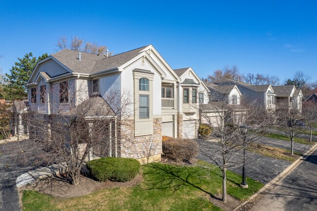 Aspen Grove in Palatine, IL - Building Photo - Building Photo