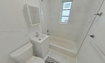 1605 Jefferson Ave in Miami Beach, FL - Building Photo