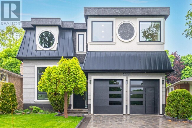 527 Vyner Crescent in Oakville, ON - Building Photo - Building Photo