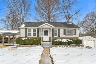 1023 St Denis St in Florissant, MO - Building Photo