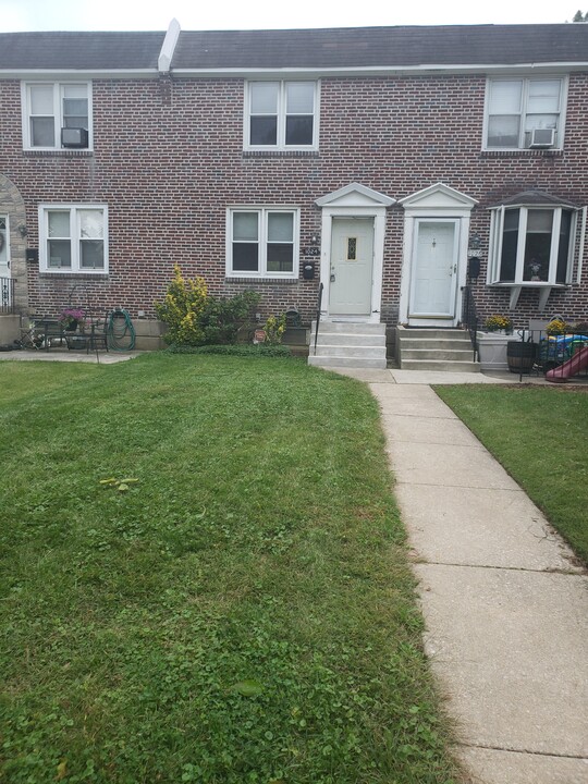 1024 Beech Ave in Glenolden, PA - Foto de edificio