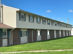 630 Abbe Rd S in Elyria, OH - Building Photo - Building Photo