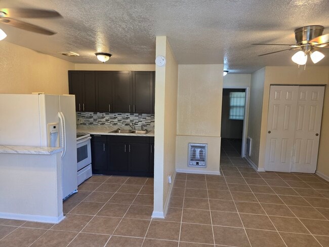 7217 Bailey Ct in Jacksonville, FL - Foto de edificio - Building Photo