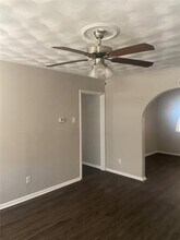 5015 Dupont Dr in Dallas, TX - Building Photo - Building Photo