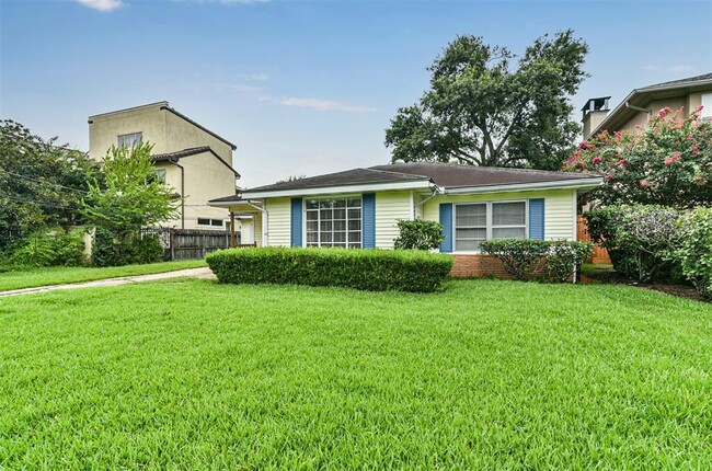 property at 4924 Palmetto St