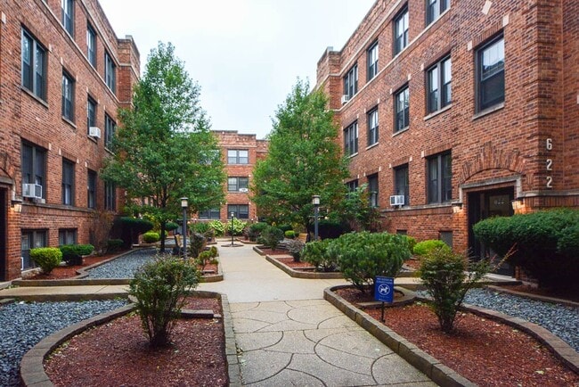 property at 629 W Cornelia Ave