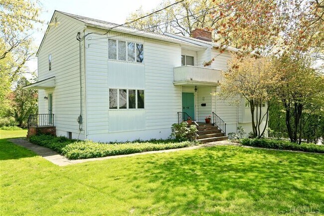 property at 930 Fairway Ln