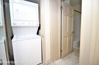 216 W Monument St photo'