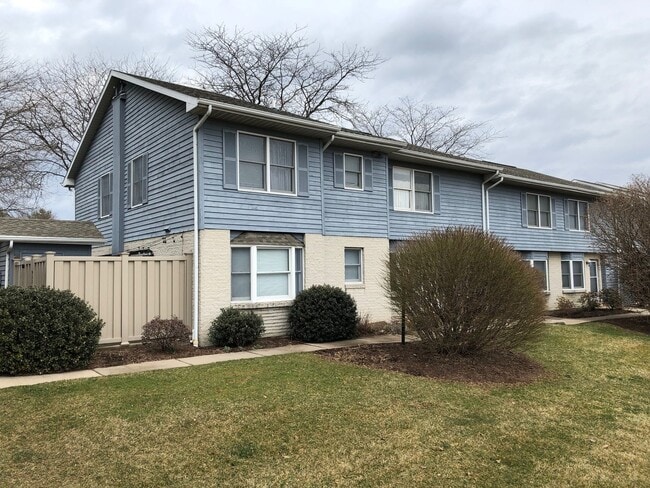 property at 935 W Whitehall Rd