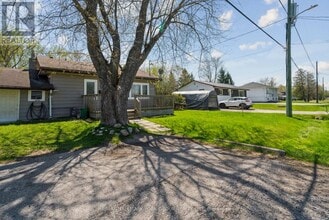 351 Winnifred Dr in Georgina, ON - Building Photo - Building Photo