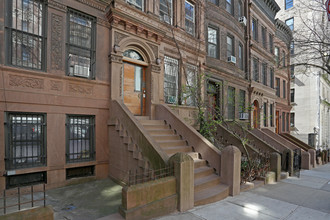 310 W 98th St in New York, NY - Building Photo - Building Photo