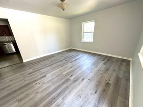 620 Grantland Dr in Raleigh, NC - Foto de edificio - Building Photo