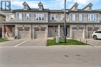 11 Garlent Ave in Hamilton, ON - Building Photo - Building Photo