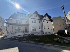 632 Howard Place in Madison, WI - Building Photo