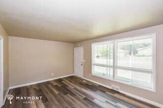 7708 Saxon Dr SW in Huntsville, AL - Building Photo - Building Photo