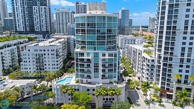 111 SE 8th Ave in Fort Lauderdale, FL - Building Photo - Building Photo