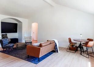 9730 Barmont Dr in La Porte, TX - Building Photo - Building Photo