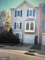 43200 Chokeberry Square in Ashburn, VA - Building Photo