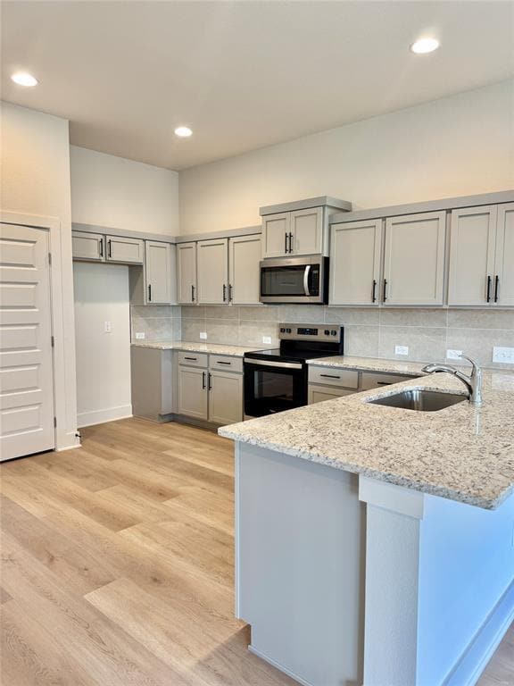 property at 100 Zayd Ct