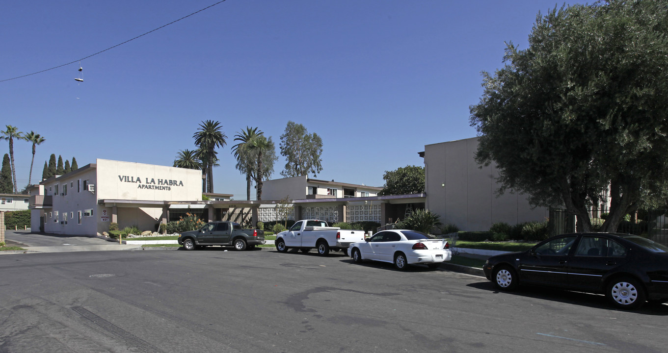 Villa La Habra Apartments in La Habra, CA - Building Photo