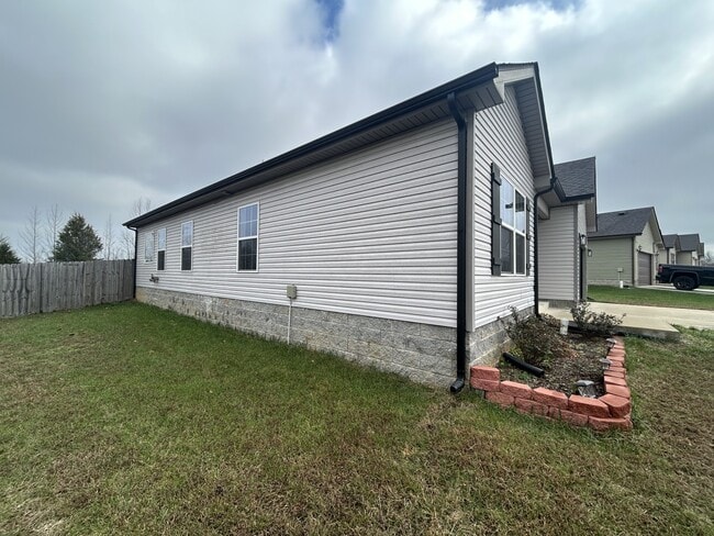 721 Tidwell Dr in Clarksville, TN - Building Photo - Building Photo