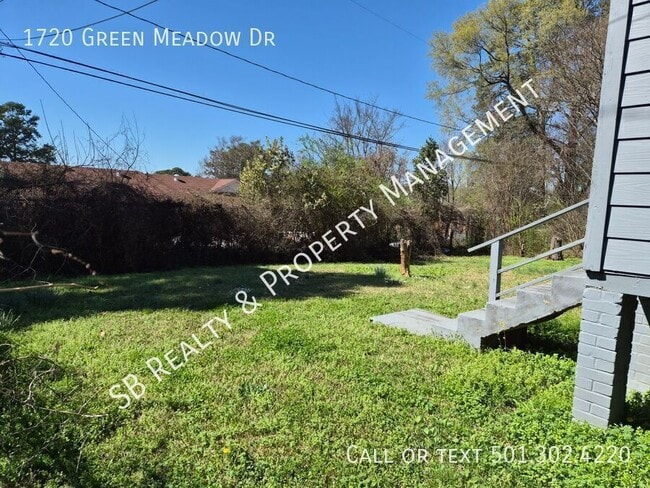 1720 Green Meadow Dr in Little Rock, AR - Building Photo - Building Photo