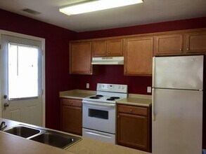 7 Castello Ave in Savannah, GA - Building Photo - Building Photo
