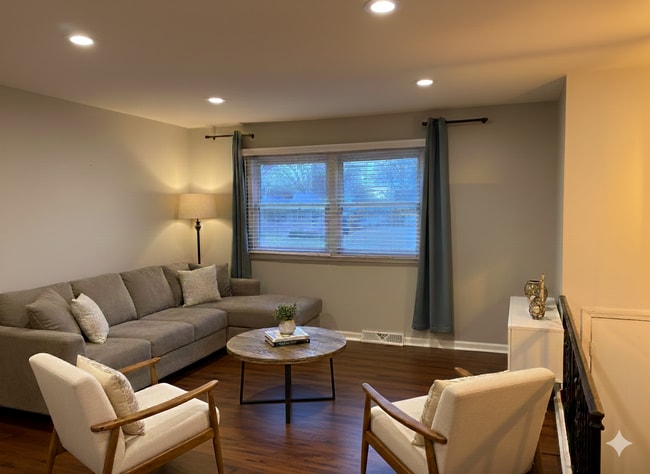 3309 Winston Dr in Bettendorf, IA - Foto de edificio - Building Photo