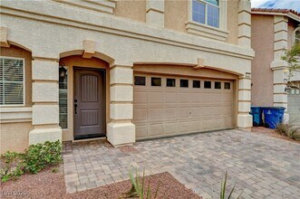 7251 S Bronco St in Las Vegas, NV - Building Photo - Building Photo