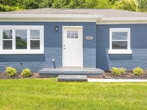 1917 Tucker St in Burlington, NC - Building Photo - Building Photo