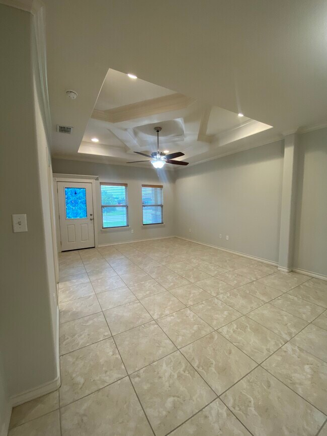 1818 Rodd Field Rd in Corpus Christi, TX - Building Photo - Building Photo