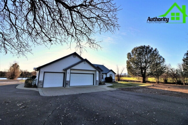 property at 21789 Seven Lakes Ln