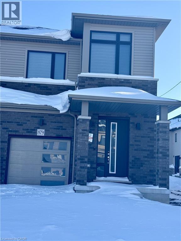 879 Douro St in Stratford, ON - Building Photo - Building Photo