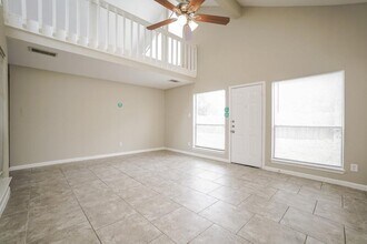 7659 Athlone Dr in Houston, TX - Building Photo - Building Photo