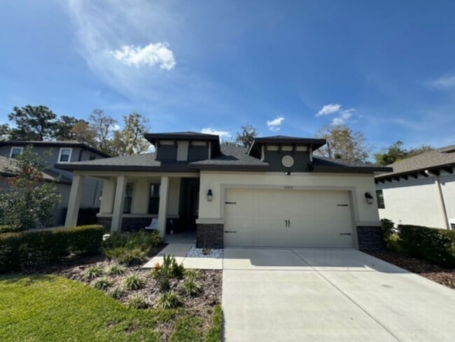 property at 11433 Crowne Pointe St