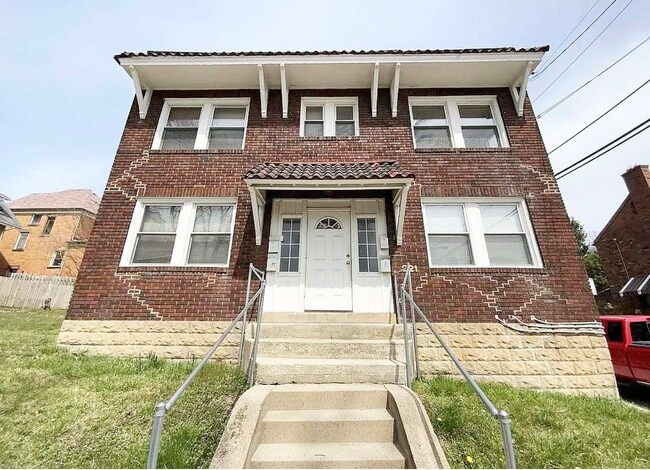 property at 221 Sterrett St