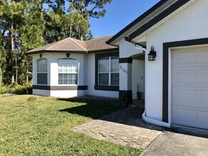 3125 SW Crenshaw St in Port St. Lucie, FL - Building Photo - Building Photo