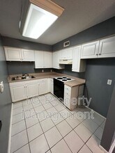 402 Lower 8th Ave S in Jacksonville Beach, FL - Building Photo - Building Photo