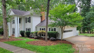 9424 Whitethorn Dr in Charlotte, NC - Building Photo - Building Photo