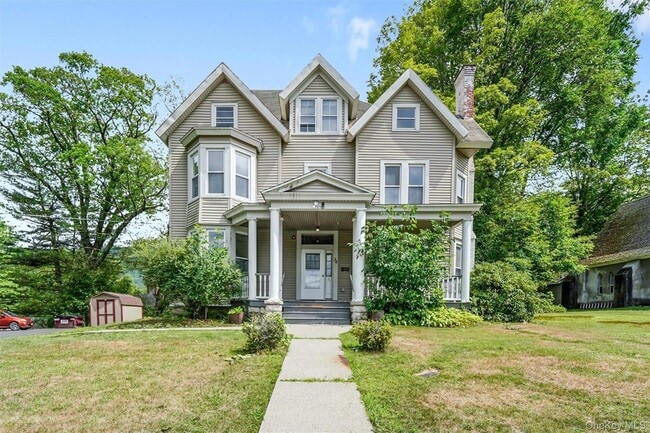 property at 34 Market St