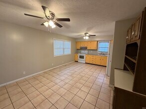 800 Greenfield Rd in Evansville, IN - Building Photo - Building Photo