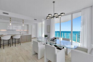 525 N Fort Lauderdale Beach Blvd in Fort Lauderdale, FL - Building Photo