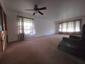 2866 S 58th St in Milwaukee, WI - Foto de edificio - Building Photo